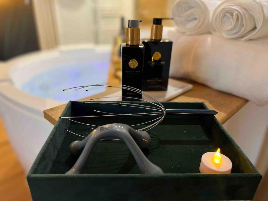 Suite Love Jacuzzi 蒙泰夫兰 外观 照片