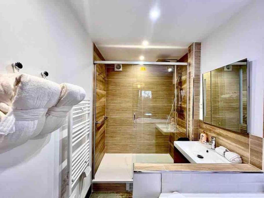 Suite Love Jacuzzi 蒙泰夫兰 外观 照片